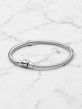 Authentic Pandora Silver Bracelet Barrel Clasp Snake Chain Bracelet 594596C00